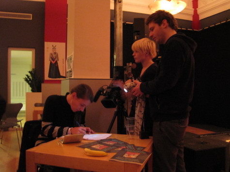 Chronicles_antwerpen_crossing_border_2009